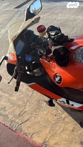 מודעת רכב הונדה CBR1000RR