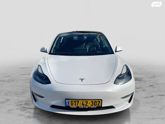 מודעת רכב טסלה מודל 3