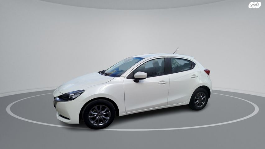 מודעת רכב מאזדה 2