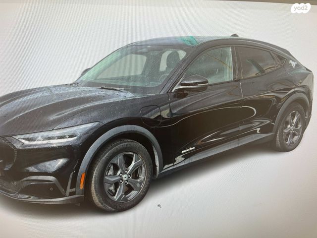 מודעת רכב פורד מוסטנג Mach-E