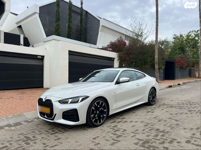 מודעת רכב ב מ וו סדרה 4