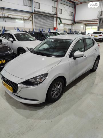 מודעת רכב מאזדה 2