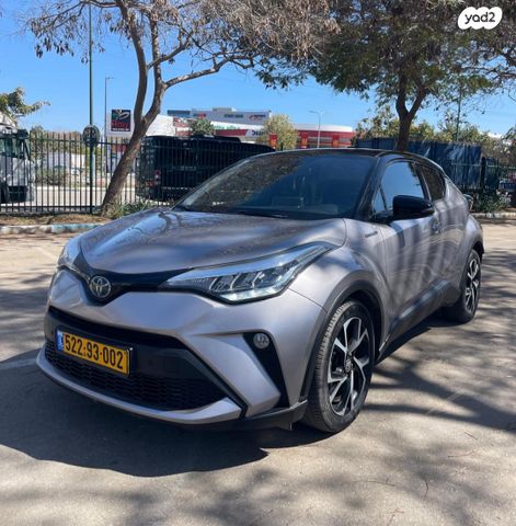 מודעת רכב טויוטה C-HR