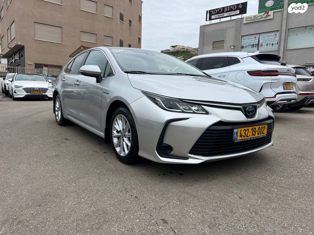 מודעת רכב טויוטה קורולה