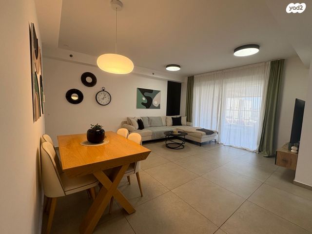 מעונות ברכה 4