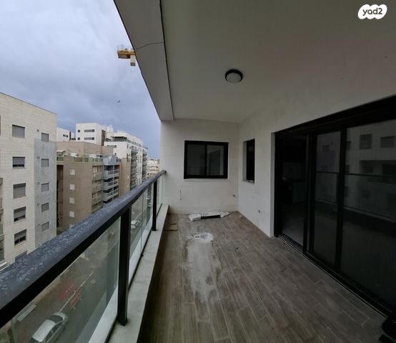 ז'בוטינסקי 4