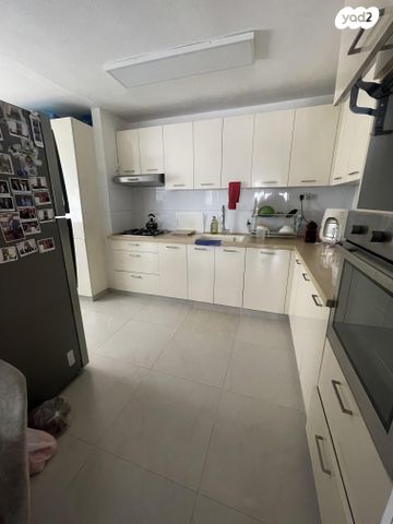 גיורא יוספטל 20