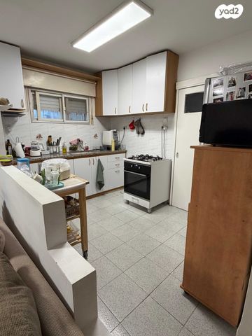 יצחק בן צבי 26