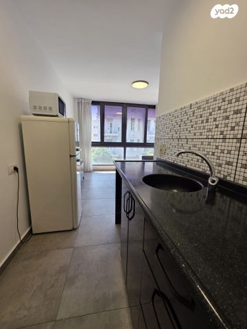 דרך מנחם בגין 7