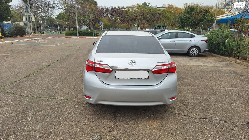 מודעת רכב טויוטה קורולה