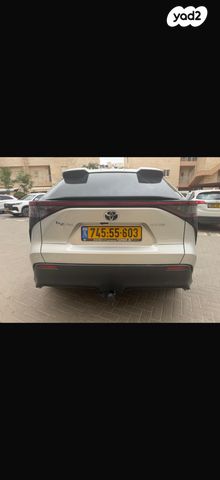 מודעת רכב טויוטה bZ4X