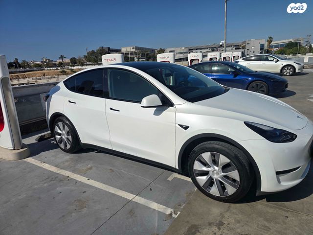 מודעת רכב טסלה מודל Y