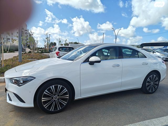 מודעת רכב מרצדס-בנץ CLA