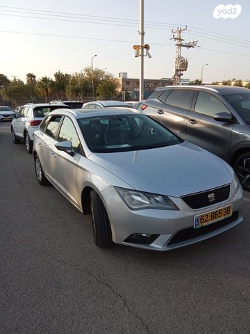 מודעת רכב סיאט לאון