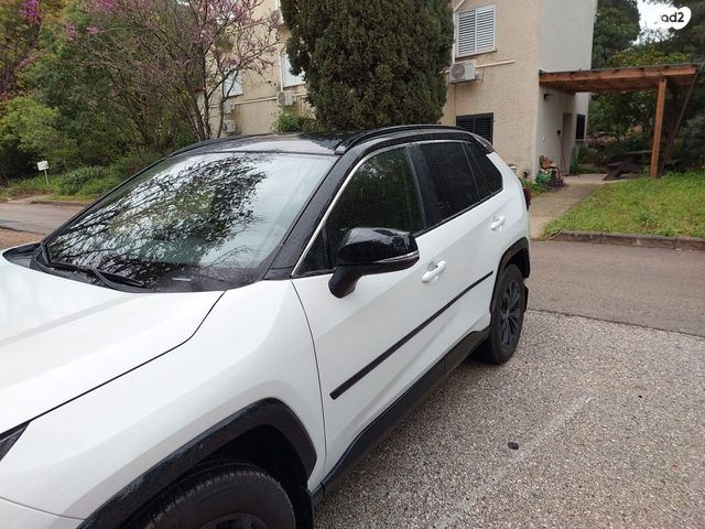 מודעת רכב טויוטה RAV4