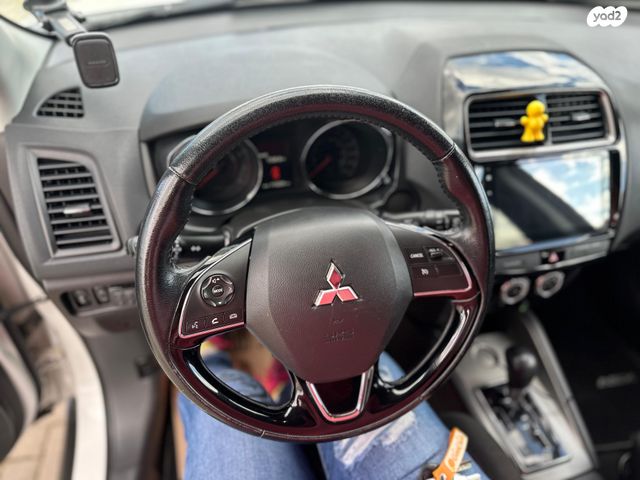 מודעת רכב מיצובישי ASX