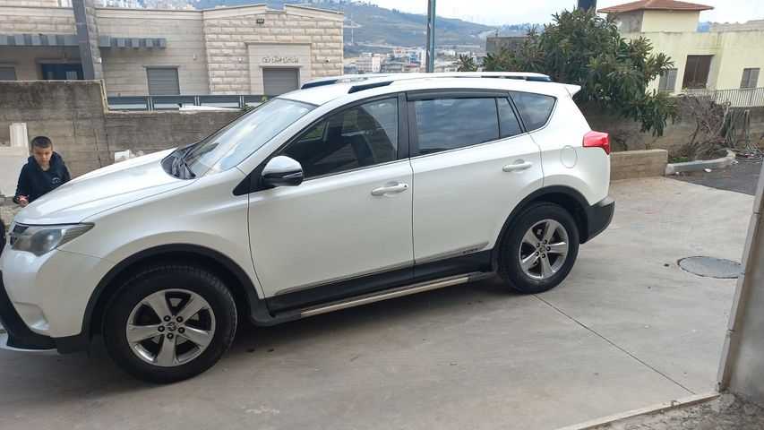 מודעת רכב טויוטה RAV4