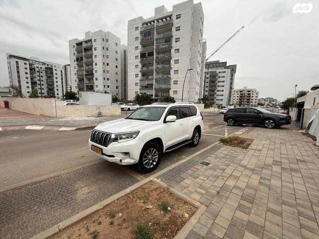 מודעת רכב טויוטה לנד קרוזר