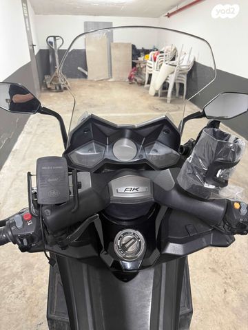 מודעת רכב קימקו AK 550