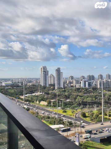 שולמית אלוני 11