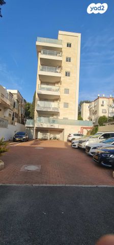 מודעת נכס, חיפה