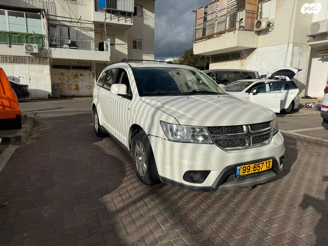 מודעת רכב דודג' ג'רני