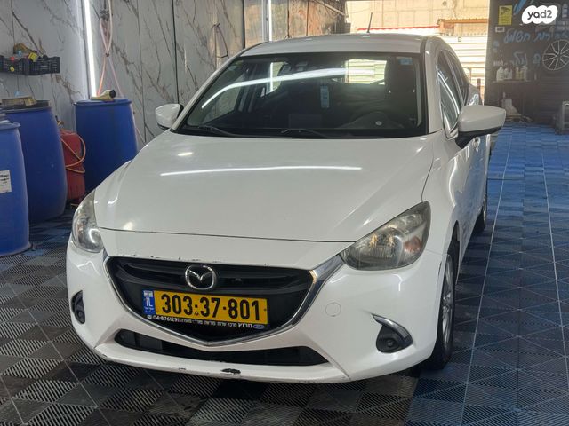 מודעת רכב מאזדה 2