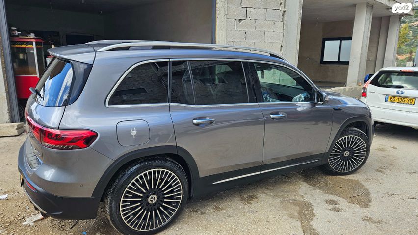 מודעת רכב מרצדס-בנץ EQB