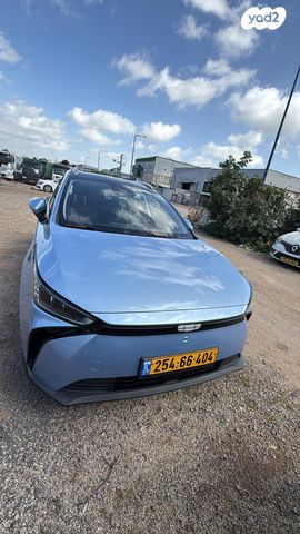 מודעת רכב ג׳ילי Geometry C