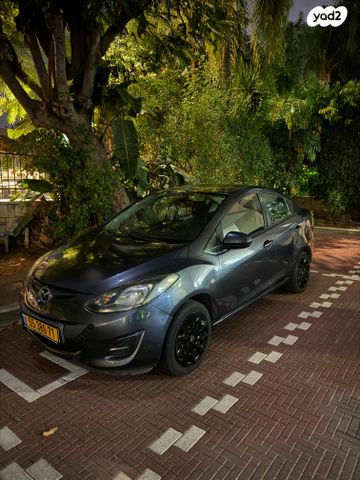 מודעת רכב מאזדה 2