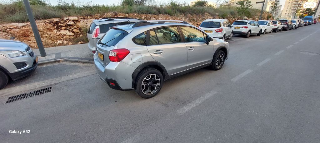 מודעת רכב סובארו XV