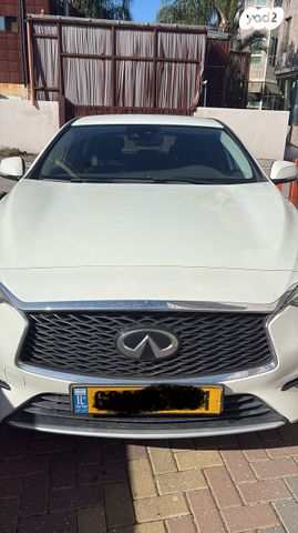 Q30 Premium אוט׳ 1.6 (156 כ״ס)