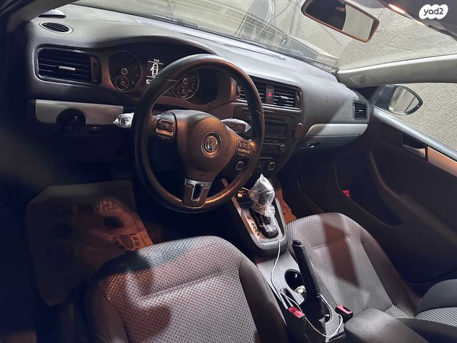 מודעת רכב פולקסווגן ג'טה 