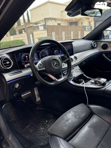 מודעת רכב מרצדס-בנץ E-class