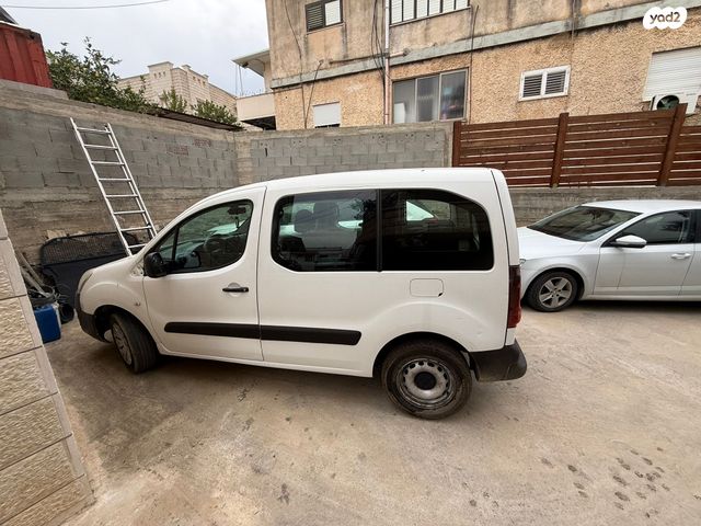 מודעת רכב סיטרואן ברלינגו