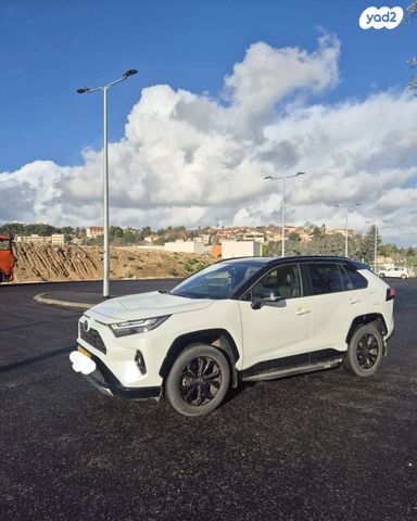 מודעת רכב טויוטה RAV4