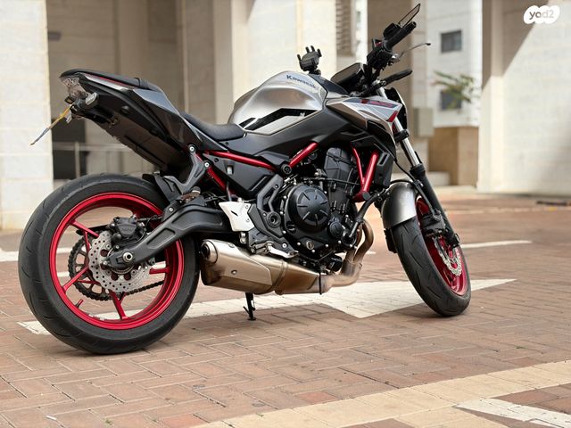 מודעת רכב קאוואסאקי Z650 abs
