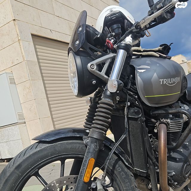 מודעת רכב טריומף Speed Twin