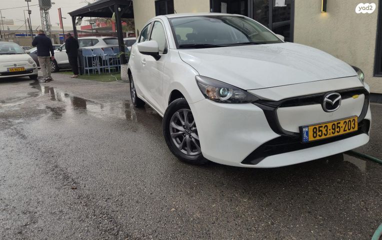 מודעת רכב מאזדה 2
