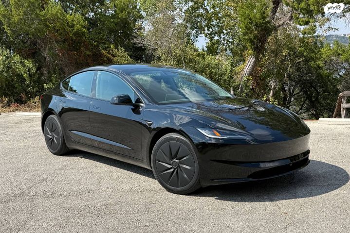 מודעת רכב טסלה מודל 3
