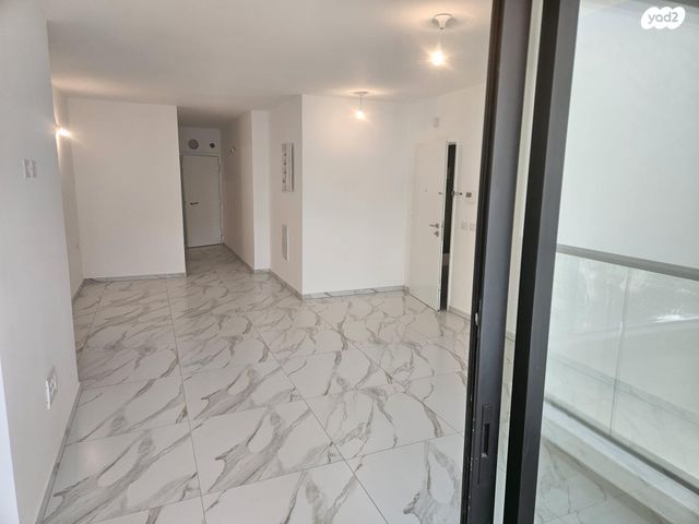 מונטיפיורי 35