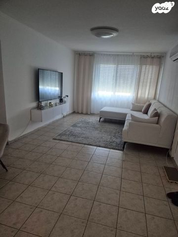 שדרות יעלים 84