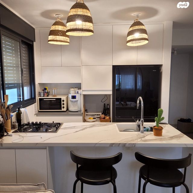 אוסטרובסקי 10