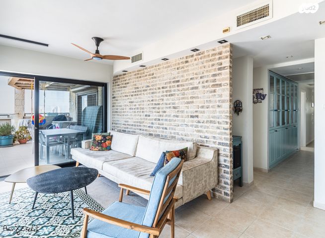 מגדל המנורה 16