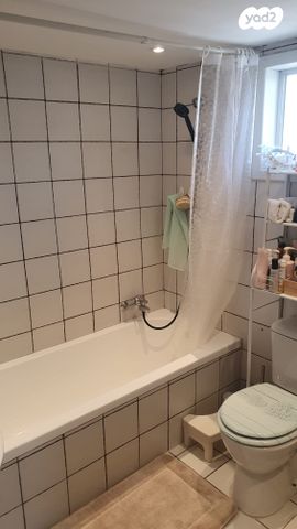 שדרות ירושלים 49