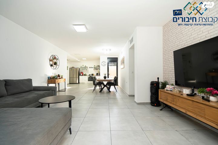 שייקה אופיר 