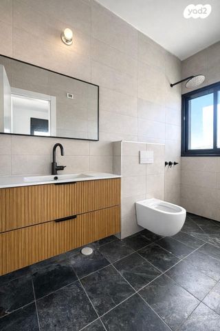 נווה יהושע, ערמונים