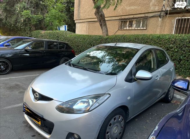 מודעת רכב מאזדה 2