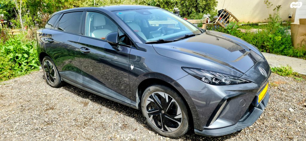 מודעת רכב אם ג'י MG4