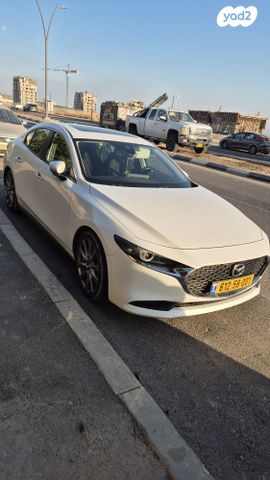 מודעת רכב מאזדה 3